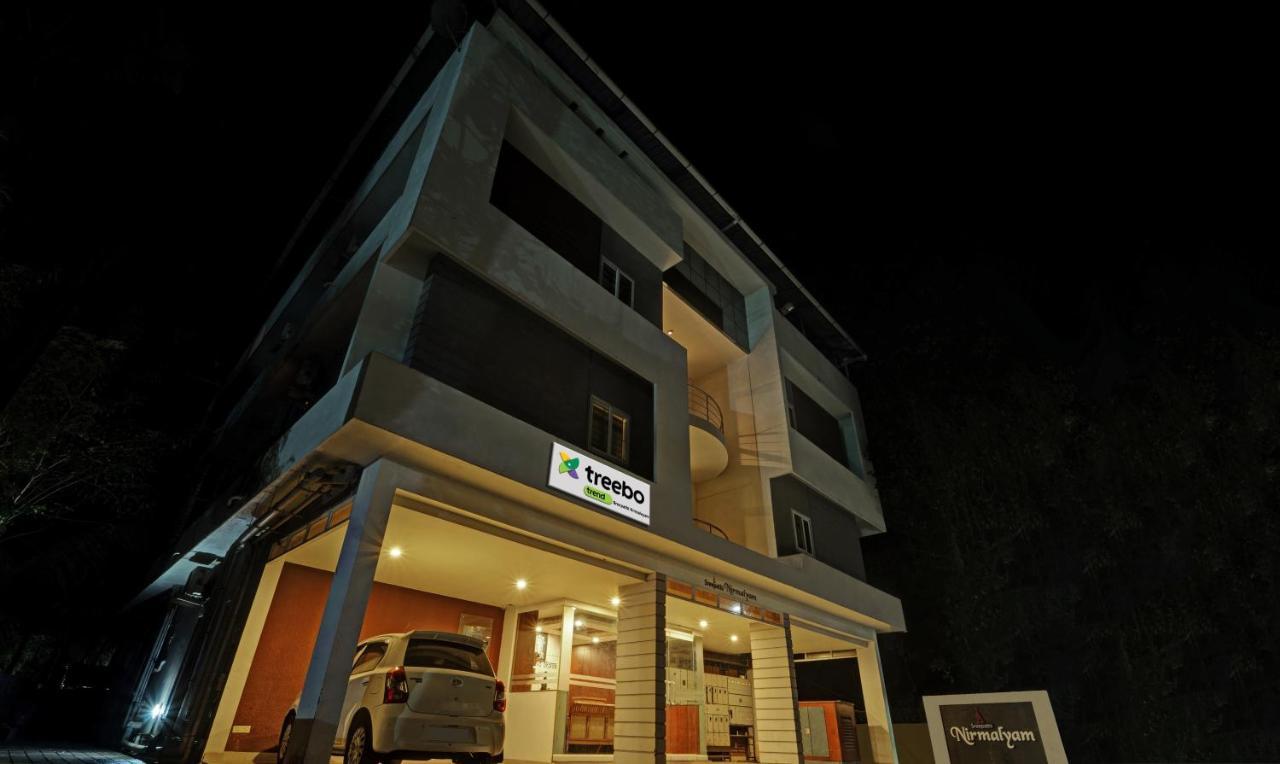Sreepathi Nirmalyam 400 Mts From Guruvayoor Temple Hotel Guruvāyūr Kültér fotó
