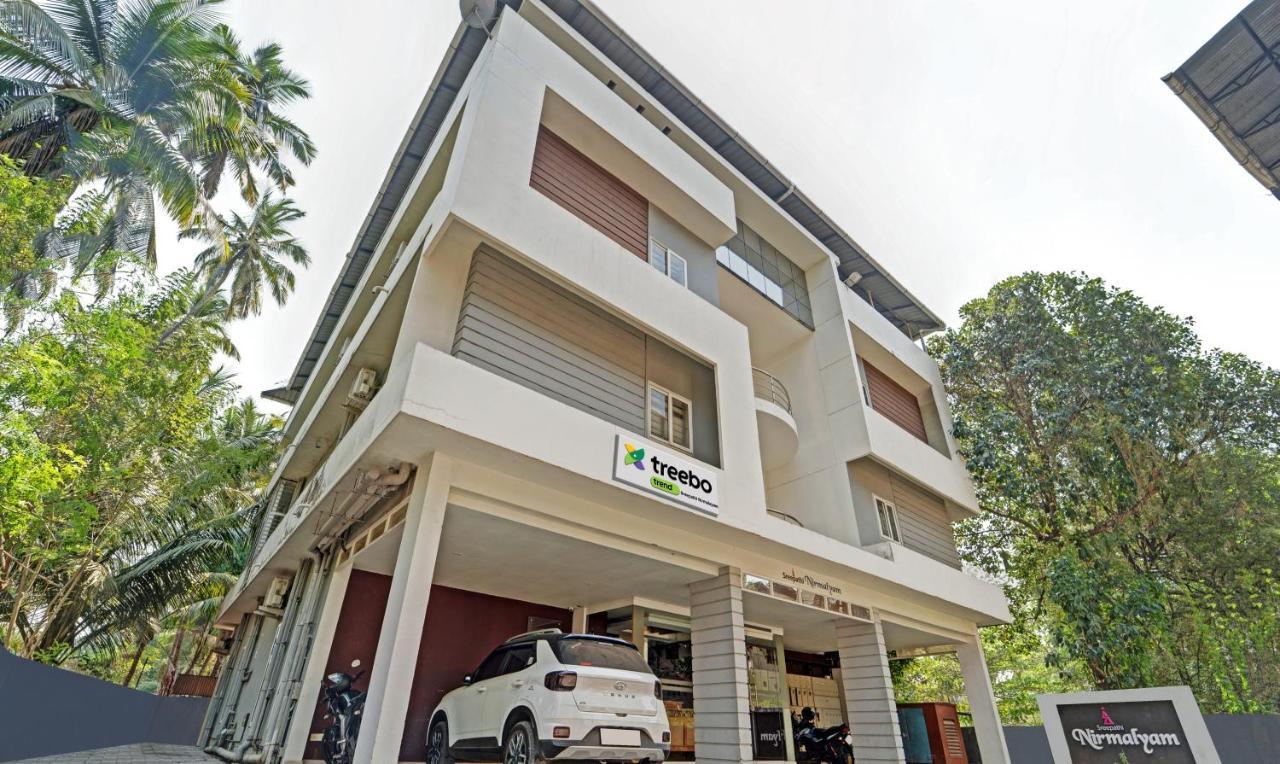 Sreepathi Nirmalyam 400 Mts From Guruvayoor Temple Hotel Guruvāyūr Kültér fotó